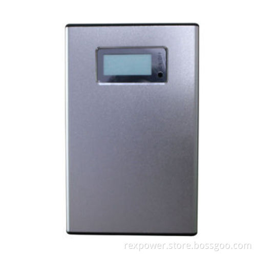 Capacity/8,800mAh (18650x4)/Input 5.0-5.5V DC 1A/Output/4.7-5.5V DC 2.1A Max./Case Material Aluminum